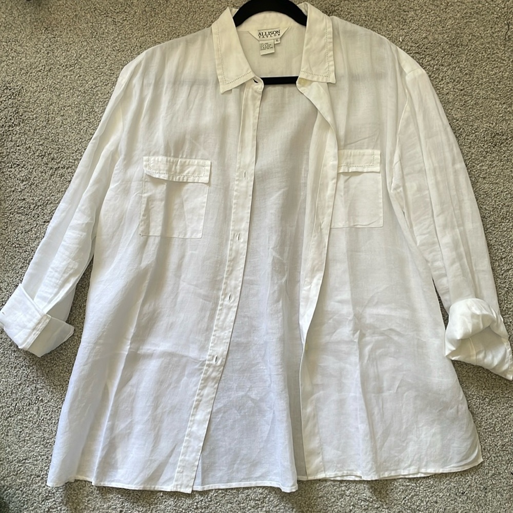 100% Linen Oversized White Long Sleeve Button Down Blouse